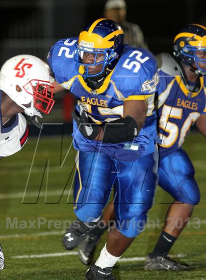 Thumbnail 2 in La Salle vs. Verbum Dei photogallery.