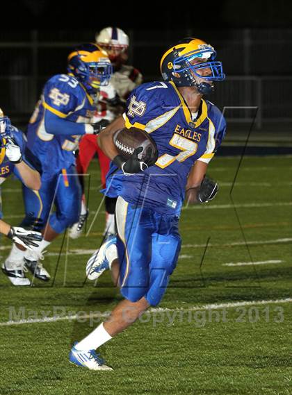 Thumbnail 2 in La Salle vs. Verbum Dei photogallery.