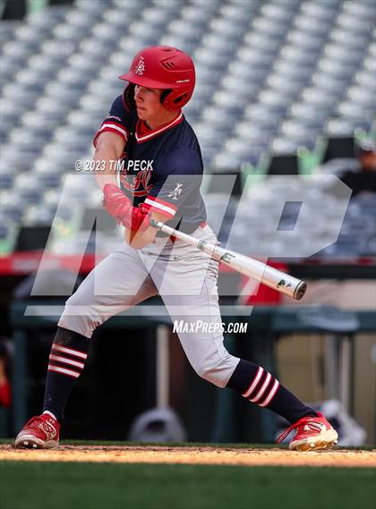 Thumbnail 1 in Esperanza vs. Los Alamitos photogallery.