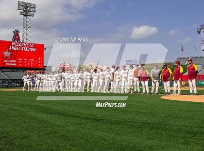 Thumbnail 2 in Esperanza vs. Los Alamitos photogallery.