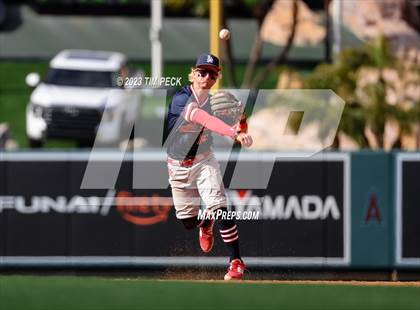 Thumbnail 3 in Esperanza vs. Los Alamitos photogallery.