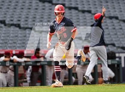 Thumbnail 2 in Esperanza vs. Los Alamitos photogallery.