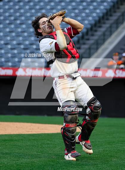 Thumbnail 3 in Esperanza vs. Los Alamitos photogallery.