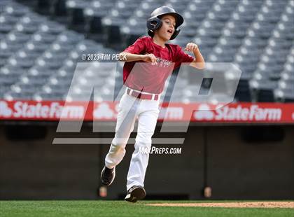 Thumbnail 2 in Esperanza vs. Los Alamitos photogallery.