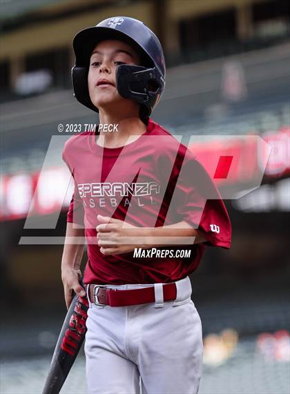 Thumbnail 3 in Esperanza vs. Los Alamitos photogallery.
