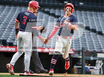Thumbnail 2 in Esperanza vs. Los Alamitos photogallery.