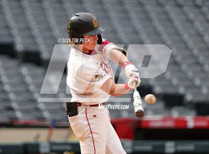 Thumbnail 3 in Esperanza vs. Los Alamitos photogallery.