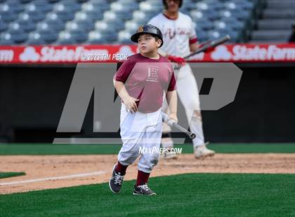 Thumbnail 1 in Esperanza vs. Los Alamitos photogallery.