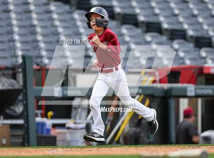 Thumbnail 1 in Esperanza vs. Los Alamitos photogallery.