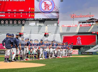 Thumbnail 2 in Esperanza vs. Los Alamitos photogallery.