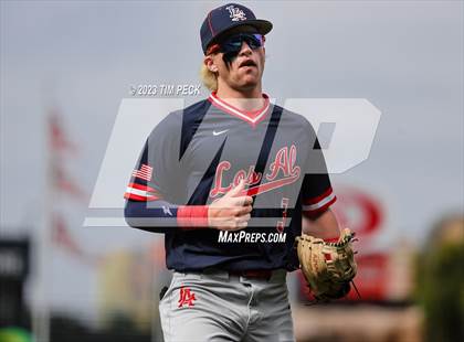 Thumbnail 2 in Esperanza vs. Los Alamitos photogallery.