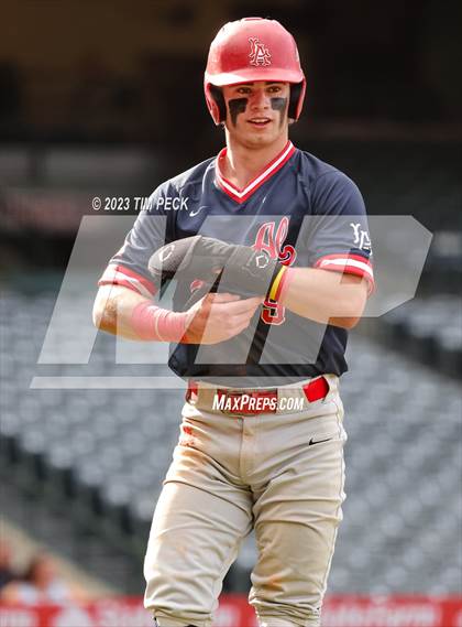 Thumbnail 2 in Esperanza vs. Los Alamitos photogallery.