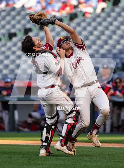Thumbnail 3 in Esperanza vs. Los Alamitos photogallery.