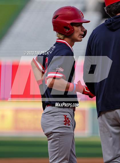 Thumbnail 2 in Esperanza vs. Los Alamitos photogallery.