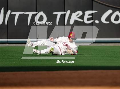 Thumbnail 1 in Esperanza vs. Los Alamitos photogallery.