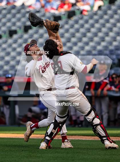 Thumbnail 2 in Esperanza vs. Los Alamitos photogallery.