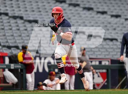 Thumbnail 2 in Esperanza vs. Los Alamitos photogallery.