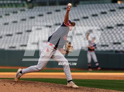 Thumbnail 2 in Esperanza vs. Los Alamitos photogallery.