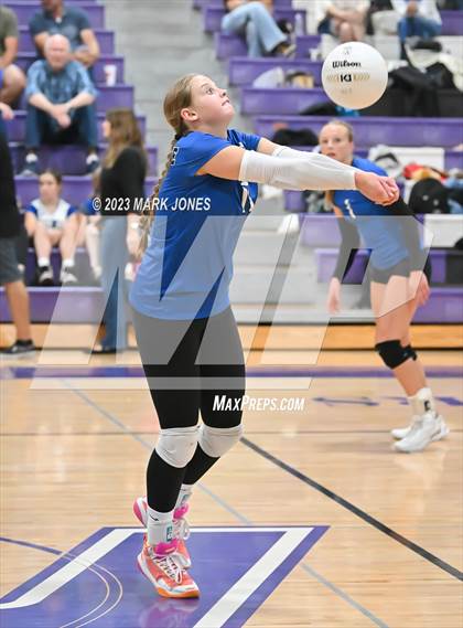 Thumbnail 2 in Northwest Christian vs. Snowflake photogallery.