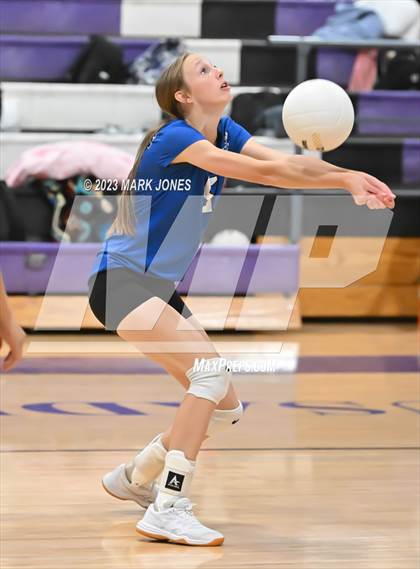 Thumbnail 3 in Northwest Christian vs. Snowflake photogallery.