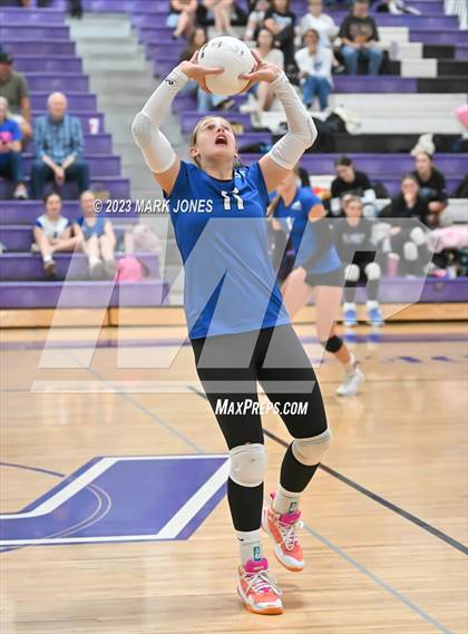 Thumbnail 3 in Northwest Christian vs. Snowflake photogallery.