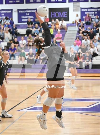 Thumbnail 2 in Northwest Christian vs. Snowflake photogallery.
