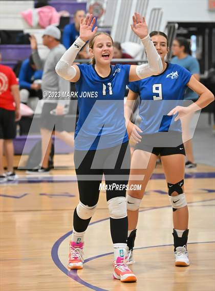 Thumbnail 2 in Northwest Christian vs. Snowflake photogallery.