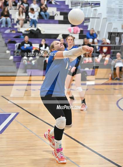 Thumbnail 3 in Northwest Christian vs. Snowflake photogallery.
