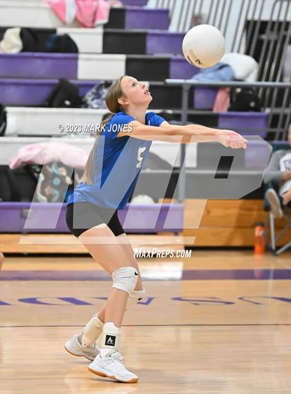 Thumbnail 1 in Northwest Christian vs. Snowflake photogallery.