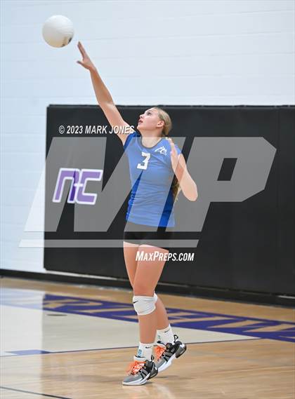 Thumbnail 2 in Northwest Christian vs. Snowflake photogallery.