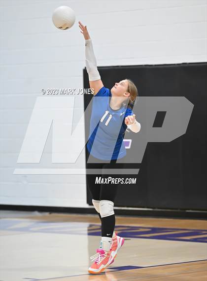 Thumbnail 2 in Northwest Christian vs. Snowflake photogallery.
