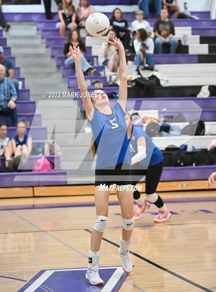 Thumbnail 3 in Northwest Christian vs. Snowflake photogallery.
