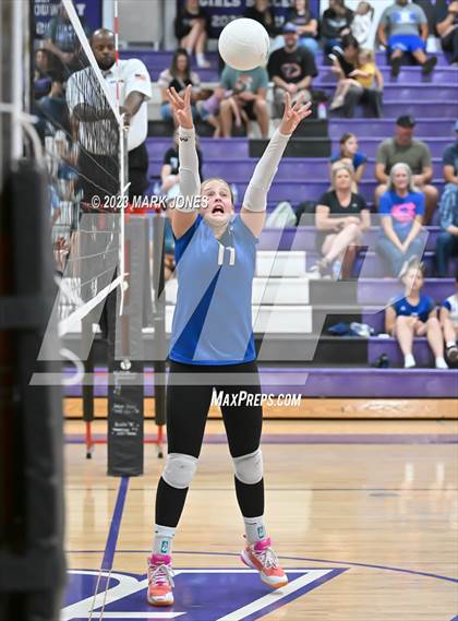 Thumbnail 3 in Northwest Christian vs. Snowflake photogallery.