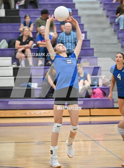 Thumbnail 1 in Northwest Christian vs. Snowflake photogallery.