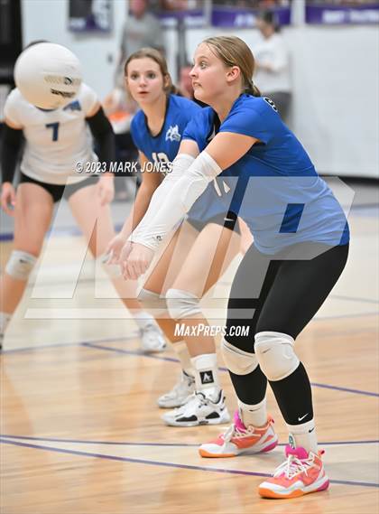 Thumbnail 1 in Northwest Christian vs. Snowflake photogallery.