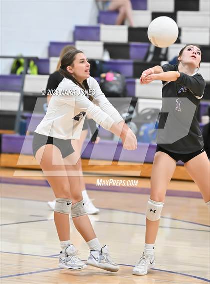 Thumbnail 3 in Northwest Christian vs. Snowflake photogallery.