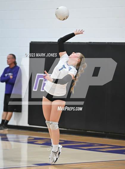 Thumbnail 1 in Northwest Christian vs. Snowflake photogallery.