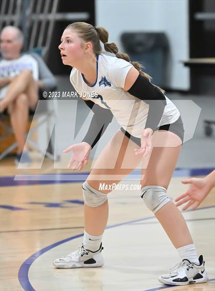Thumbnail 3 in Northwest Christian vs. Snowflake photogallery.