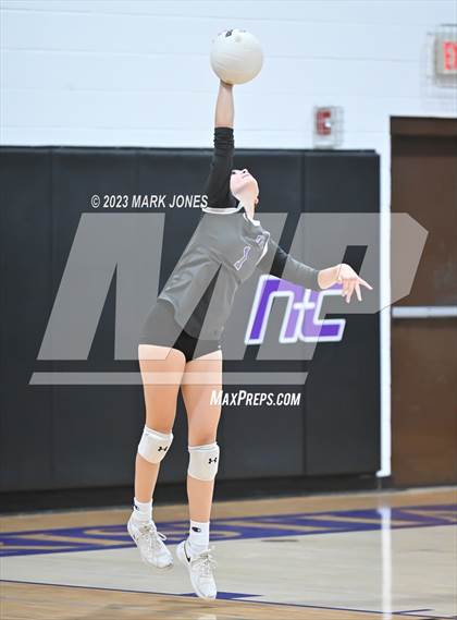 Thumbnail 1 in Northwest Christian vs. Snowflake photogallery.