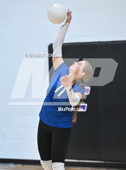 Thumbnail 1 in Northwest Christian vs. Snowflake photogallery.