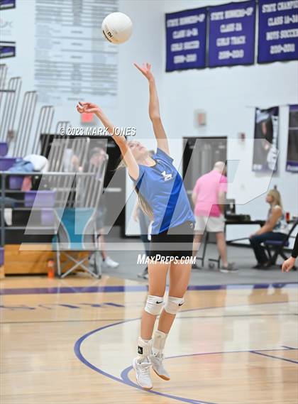 Thumbnail 3 in Northwest Christian vs. Snowflake photogallery.