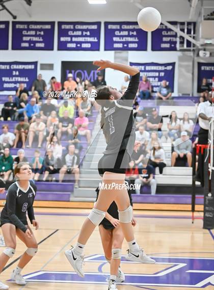 Thumbnail 1 in Northwest Christian vs. Snowflake photogallery.