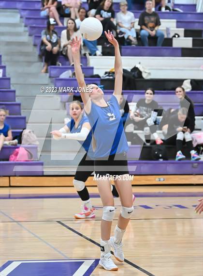 Thumbnail 2 in Northwest Christian vs. Snowflake photogallery.