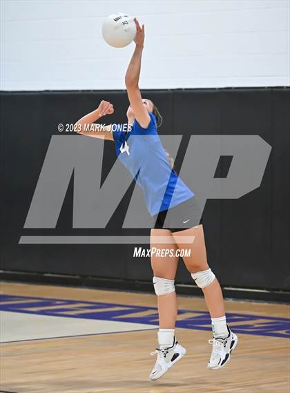 Thumbnail 3 in Northwest Christian vs. Snowflake photogallery.