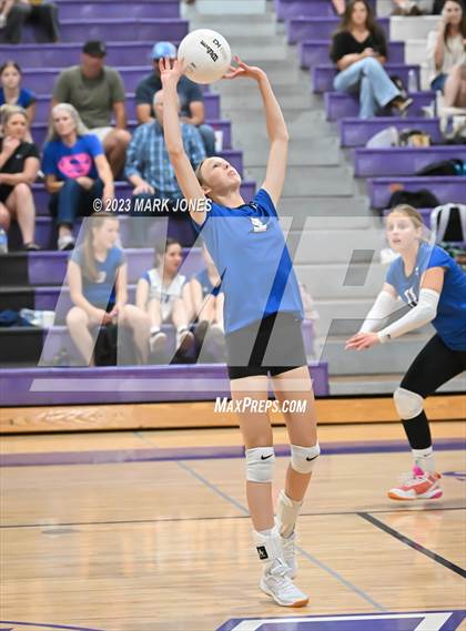 Thumbnail 2 in Northwest Christian vs. Snowflake photogallery.
