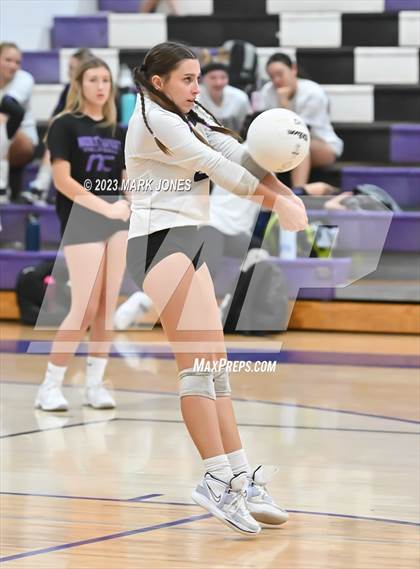Thumbnail 3 in Northwest Christian vs. Snowflake photogallery.