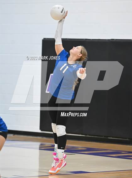 Thumbnail 3 in Northwest Christian vs. Snowflake photogallery.