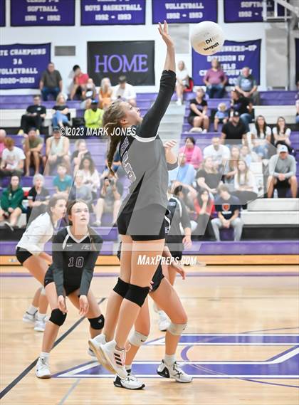 Thumbnail 2 in Northwest Christian vs. Snowflake photogallery.