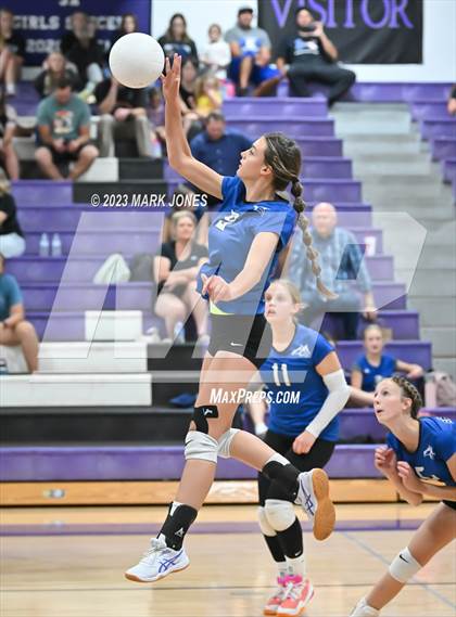 Thumbnail 2 in Northwest Christian vs. Snowflake photogallery.