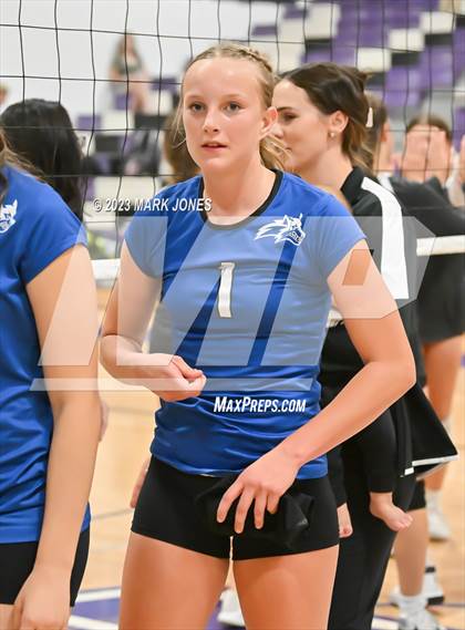 Thumbnail 2 in Northwest Christian vs. Snowflake photogallery.